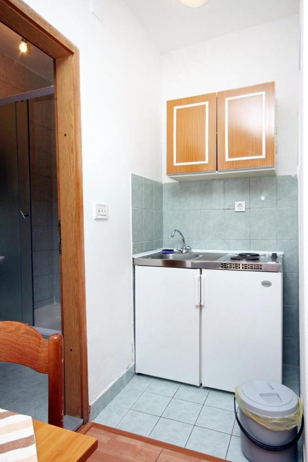 Apartments By The Sea Drvenik Donja Vala, Makarska - 6701 Extérieur photo