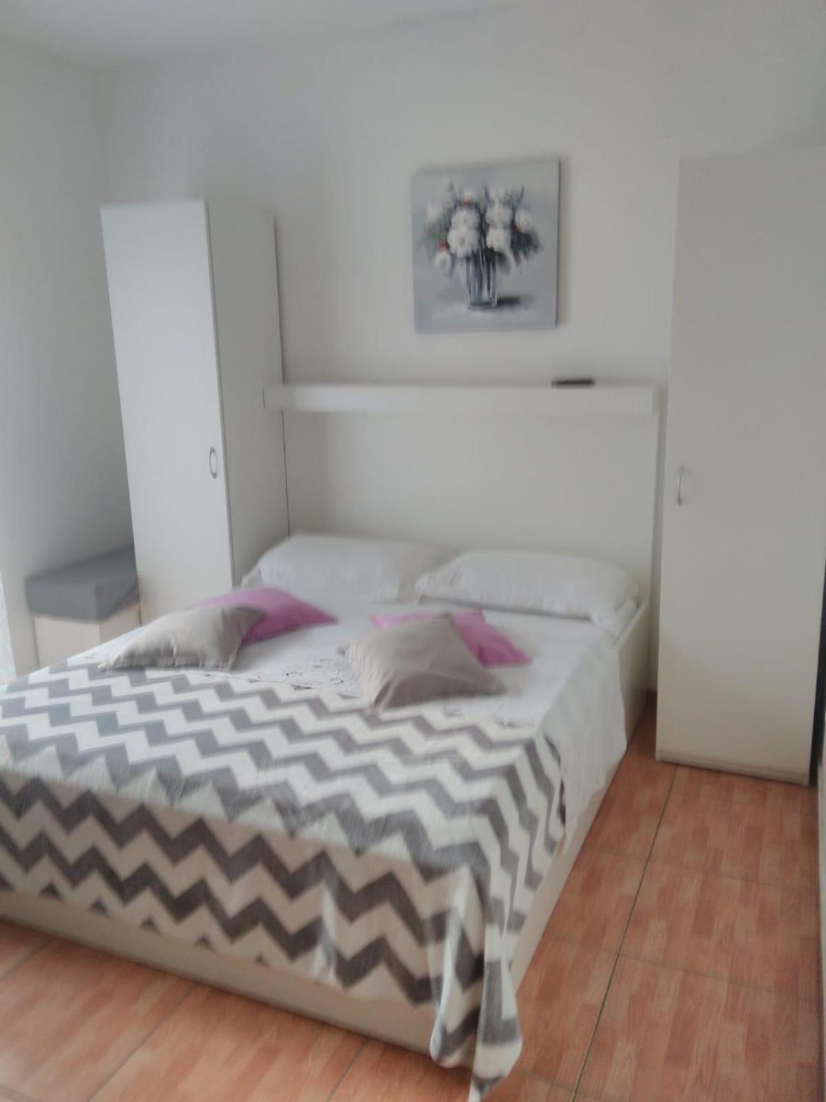 Apartments By The Sea Drvenik Donja Vala, Makarska - 6701 Chambre photo